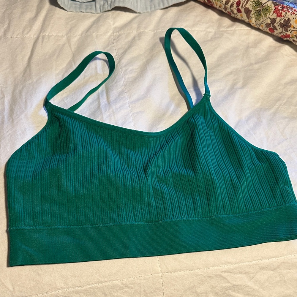 Ribbed Emerald Seamless Bralette with Adjustable Straps medium